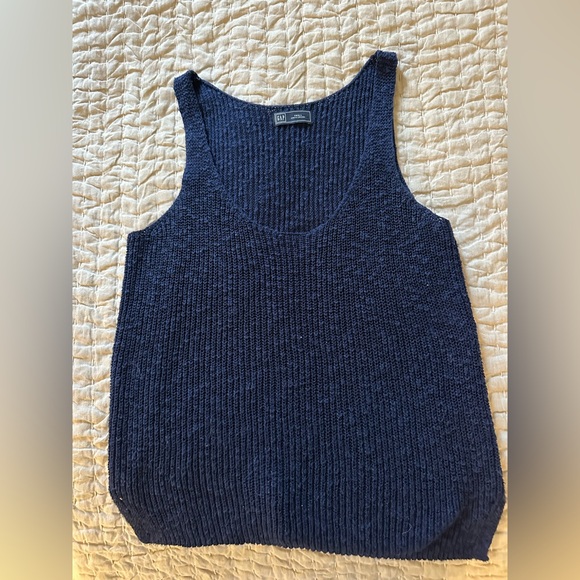 Gap women’s sweater tank, size: S, color: navy - Picture 1 of 4